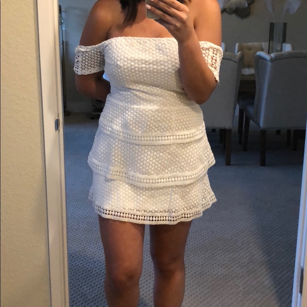 Lace tiered dress white pretty little thing 4